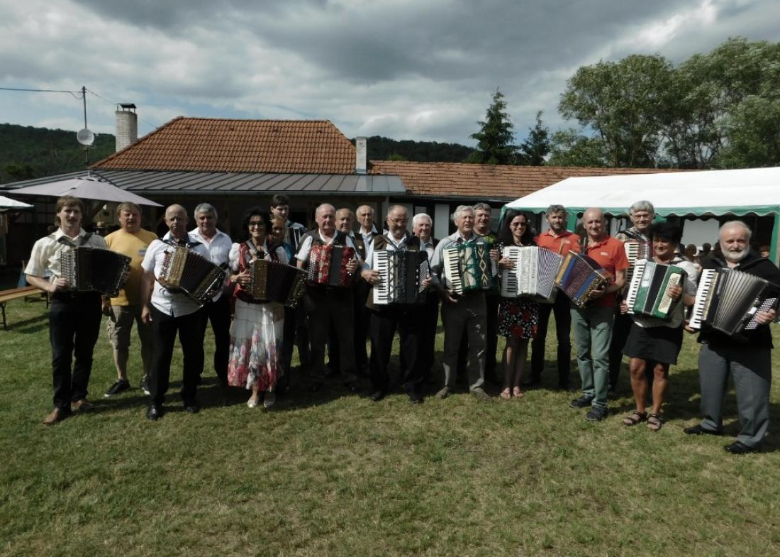 Setkání harmonikářů v Čepicích
