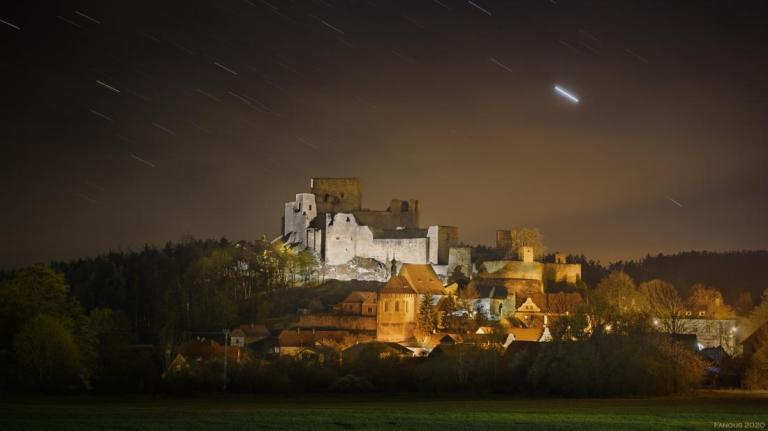 Noční hrad Rabí. Foto: František Fanous Zvoneček