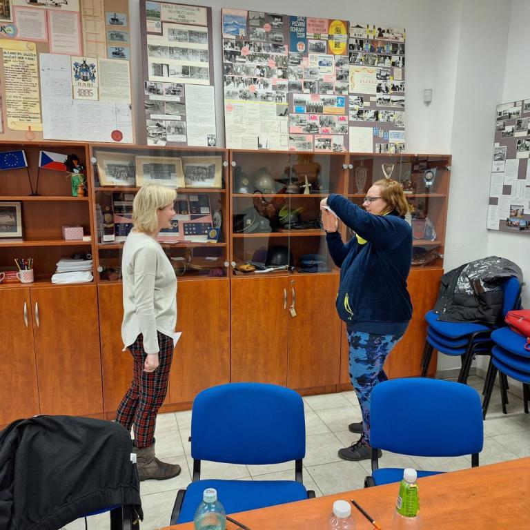 Paní učitelky z MŠ Rabí natáčí svou první vlog. Foto: Tereza Freidingerová